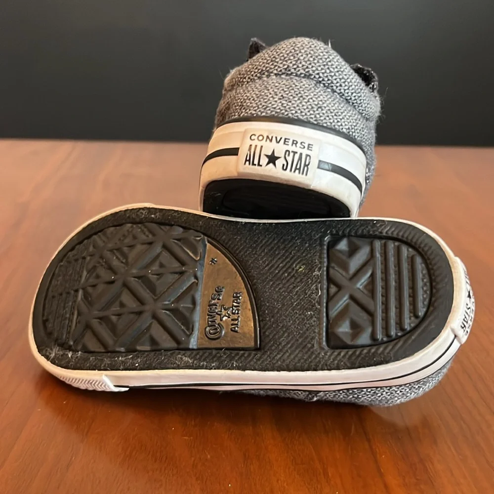 Converse Chuck Taylor All Star Madison Sneakers, size 7